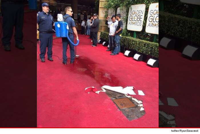 水管爆裂: 污水湧上金球獎紅地毯! 水管爆裂: 污水湧上金球獎紅地毯!