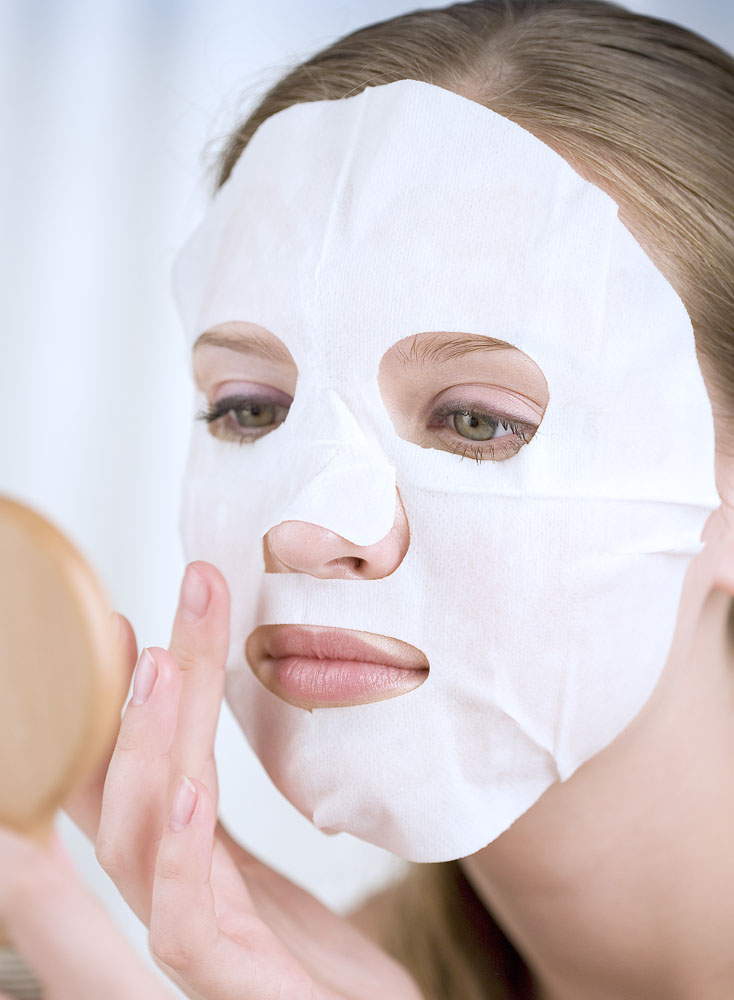 Как часто использовать маску для лица тканевую. Маска для лица. М̆̈ӑ̈с̆̈к̆̈й̈ д̆̈л̆̈я̆̈ л̆̈й̈ц̆̈ӑ̈. Маска для лица косметическая. Тканевые маски для лица.