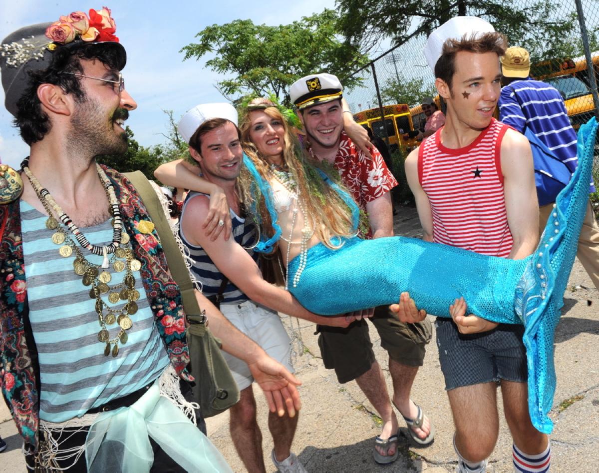 coney-island-mermaid-parade6