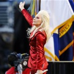 Lady Gaga Super Bowl 現場領唱國歌實在太好聽！（不聽後悔）
