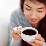 可以稍微放心一點?! 研究發現一天喝四杯咖啡對健康應不會有負面影響!