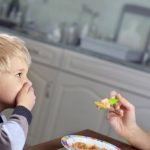 家有挑食兒怎麼辦? 研究報告：父母強迫孩子吃不想吃的東西後果不會比較好