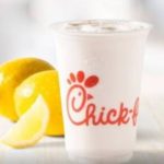 Chick-fil-A 推出全新 Frosted Cloudberry Lemonade 雲莓檸檬雪霜