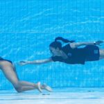 美水上芭蕾選手比賽中突昏厥 教練火速跳水救命