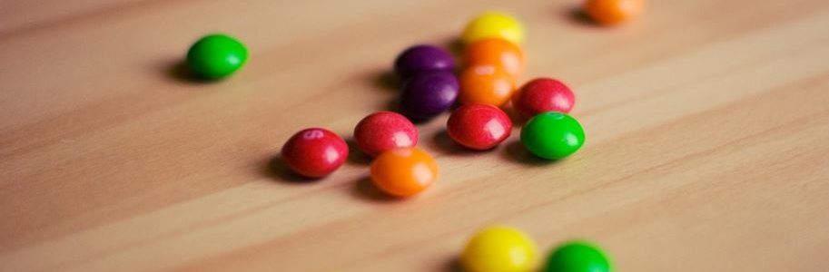 可禁止 Skittles 彩虹糖的法案在加州議會通過