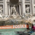 气候保护人士染黑罗马喷泉 抗议补贴化石燃料
