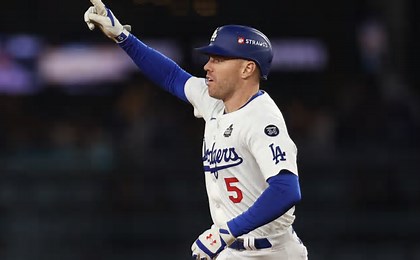 恭喜道奇队大胜!!世界大赛史上第一支满贯全垒打⚾