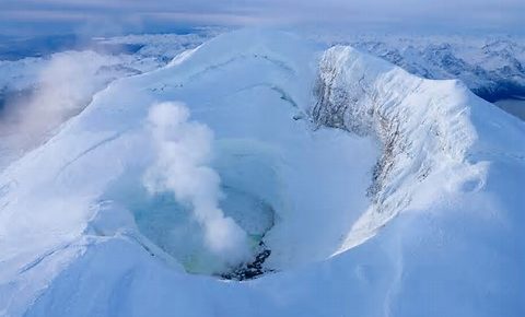 阿拉斯加 Anchorage 附近火山⛰️不排除未來幾週內爆發!!