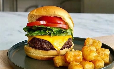 國家漢堡日🍔各店家推出超值優惠餐點還有買一送一唷~