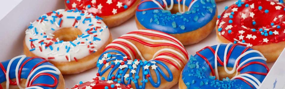 享有免費甜甜圈🍩Krispy Kreme 慶祝美國獨立日推出全新系列