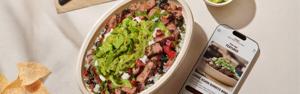 9 月 15 日穿著美式足球球衣可享 Chipotle 買一送一優惠!!